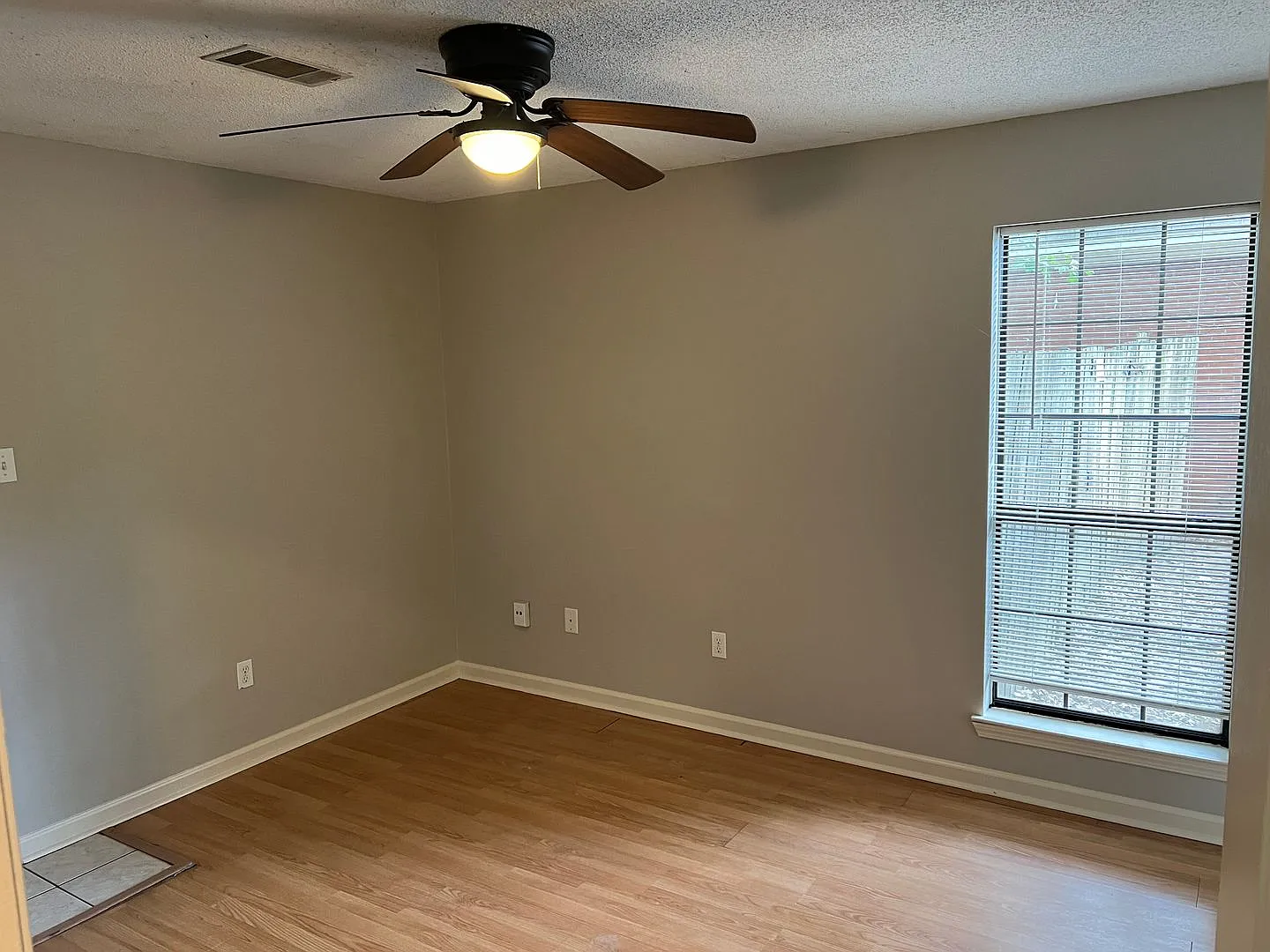 Charming 3 Bed 2 Bath Home — Photo 3