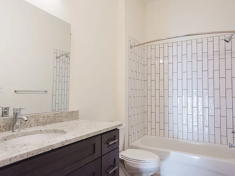 1211 Porter St — Photo 8