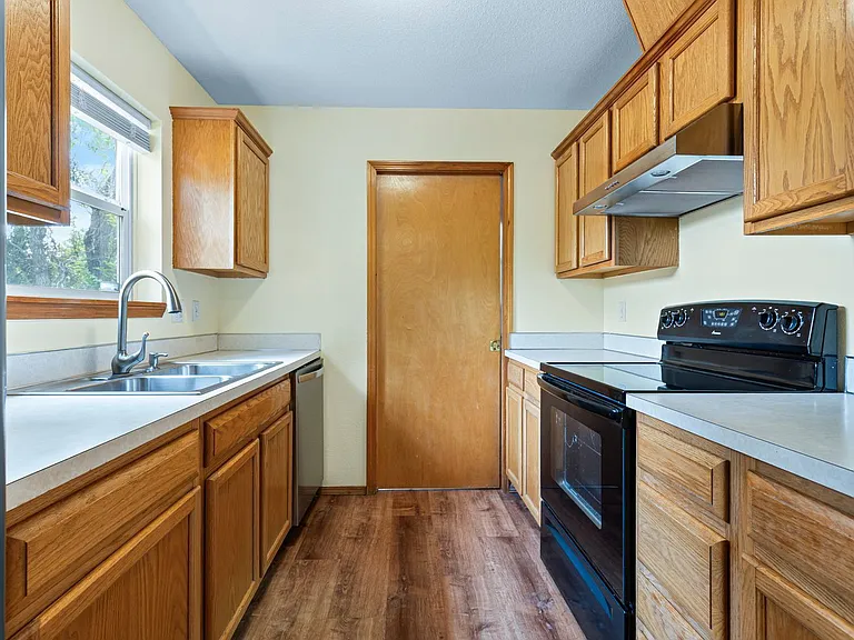 4308 N Albina Ave — Photo 6