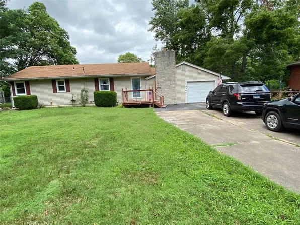 4248 Lake Dr, Granite City, IL 62040