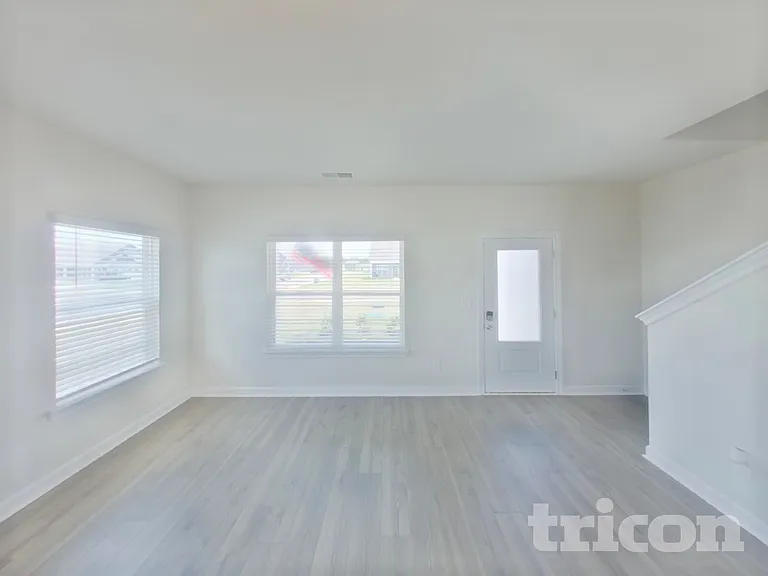 2402 Valverde Way — Photo 4