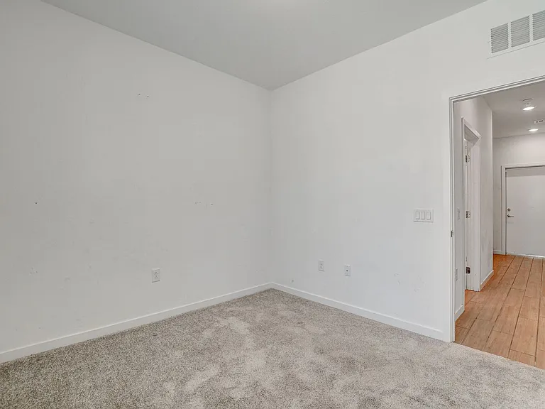 5730 Sky Pointe Dr #190 — Photo 17