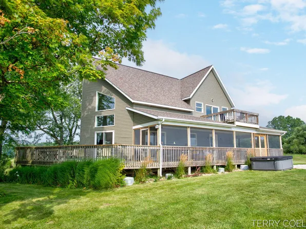 3231 58th St, Hamilton, MI 49419