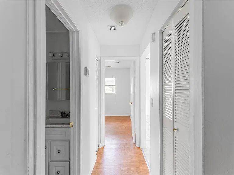 1834 Bough Ave #1 — Photo 12