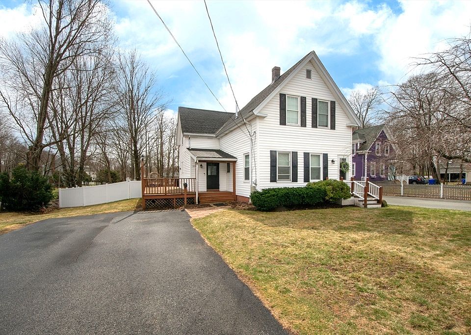 1st image of 207 Vernon St