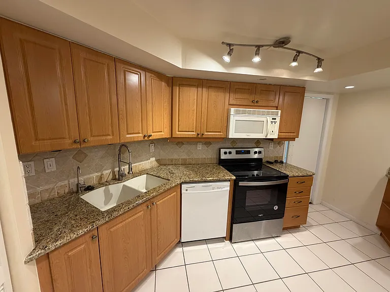 6463 La Costa Dr #203 — Photo 34