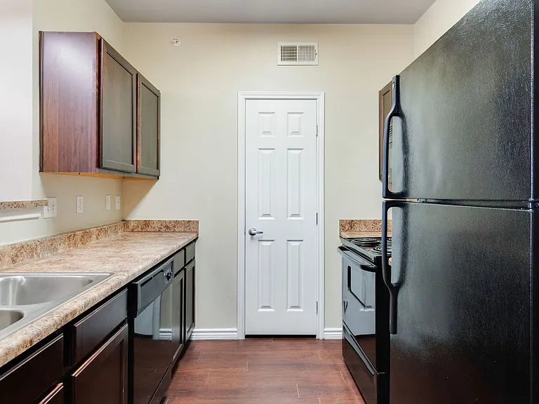 9613 Maurice Ave — Photo 27