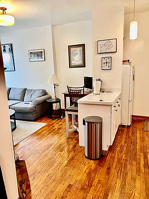 Rented by Bank Neary | media 16