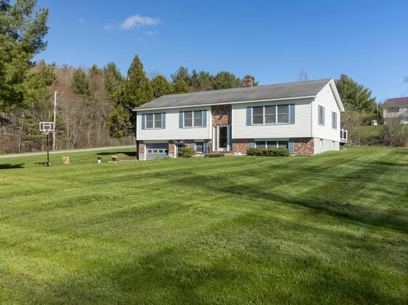 17 Hillside Boulevard, Brewer, ME 04412