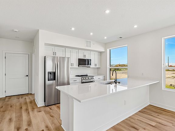 2nd image of 1310 Murphy St #202