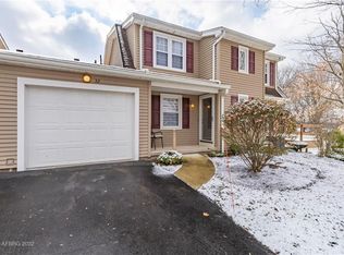 32 Blue Ridge Rd, Penfield, NY 14526