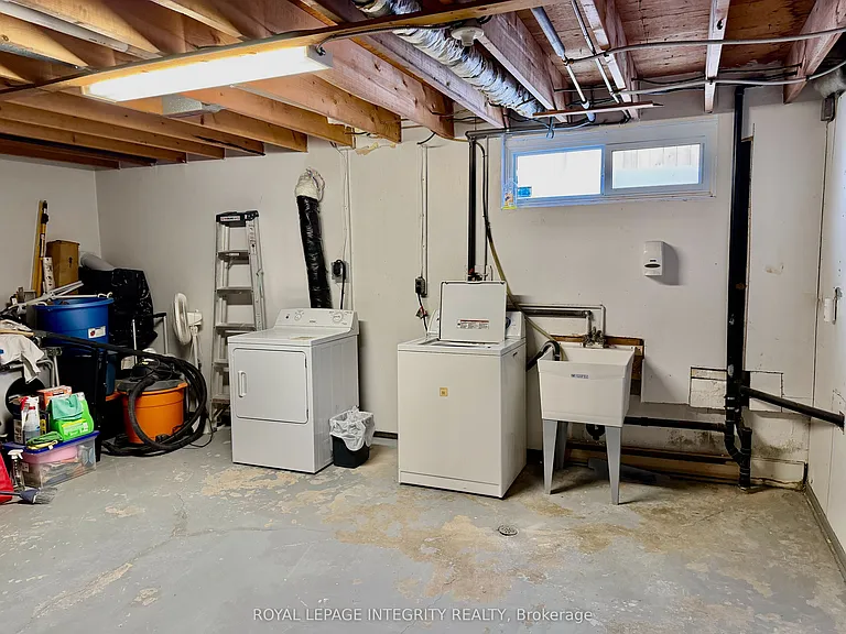 2175 Martha Ave #B — Photo 11