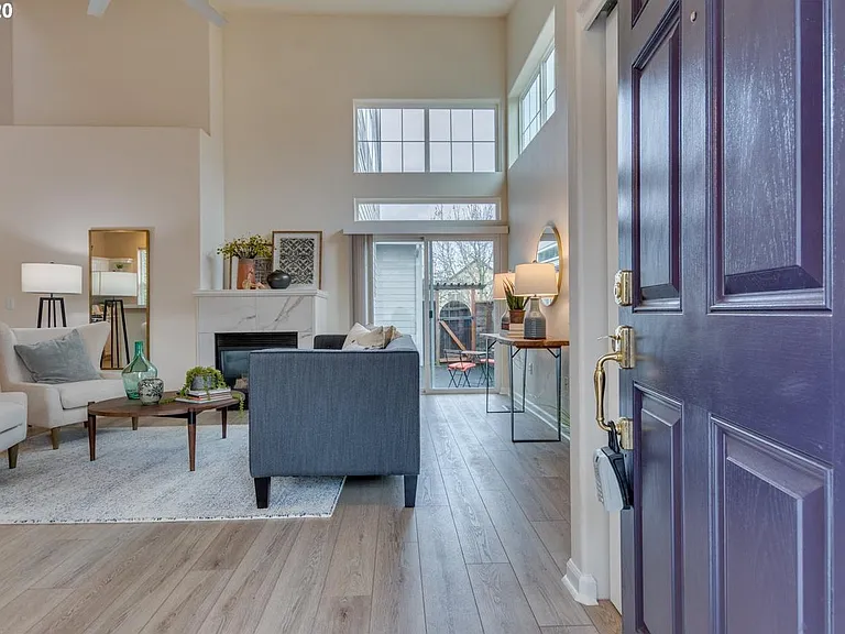 15059 NW Elaina Ct — Photo 2