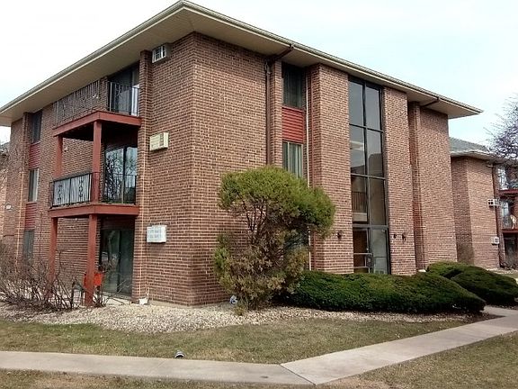 2nd image of 15828 Terrace Dr #1