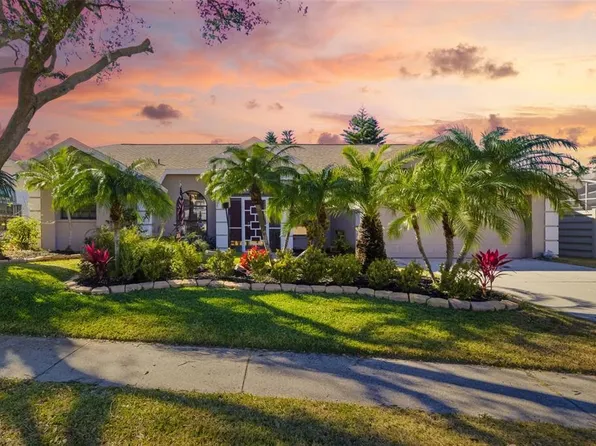 8072 Glenbrooke Ln, Sarasota, FL 34243