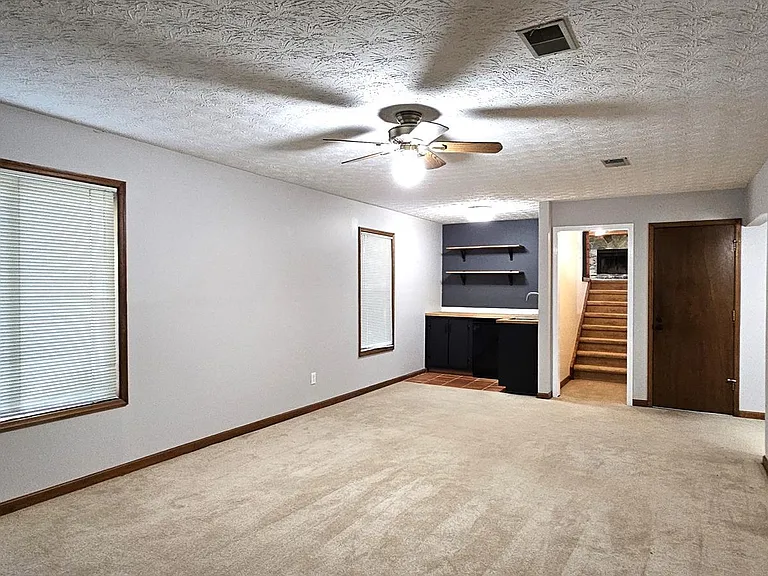 5053 Mackinac Dr — Photo 14