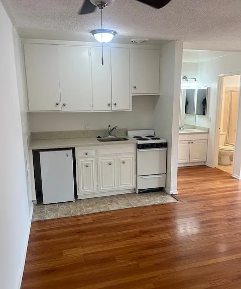 501 Venice Blvd — Photo 4