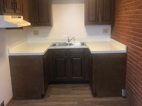 Kitchen...you provide refrigerated/range