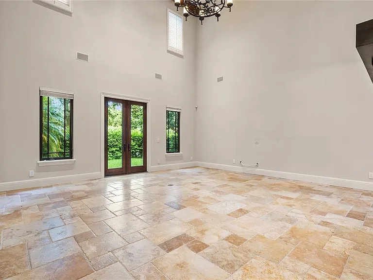 9841 Covent Garden Dr — Photo 22