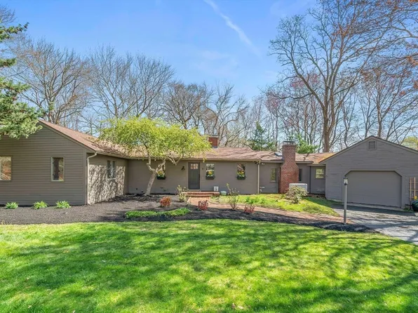 9 Locust Rd, Cohasset, MA 02025