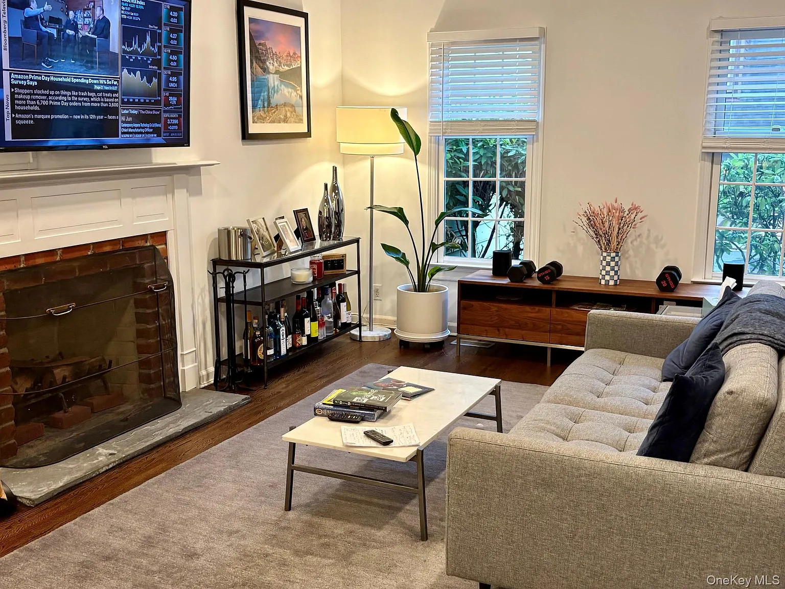 2 bed, 2.5 bath, 2500 sqft, $6,700 — Photo 2
