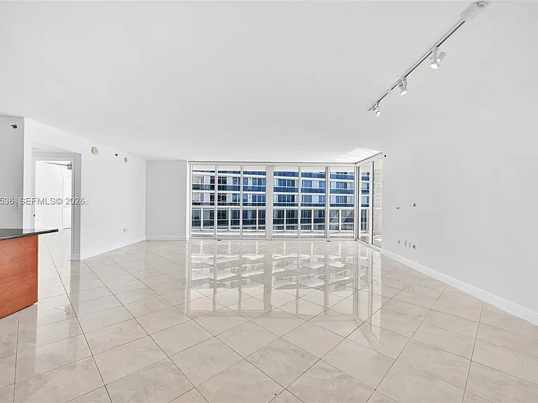 1850 S Ocean Dr #3510 — Photo 2