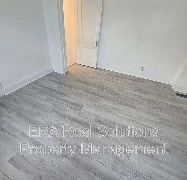 150 S Cypress Ave — Photo 27