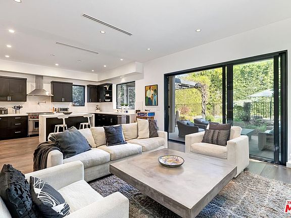 3rd image of 10521 Northvale Rd