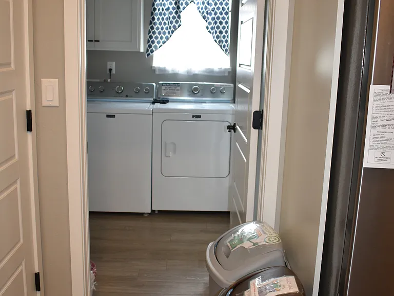 2477 Apex Ave — Photo 10