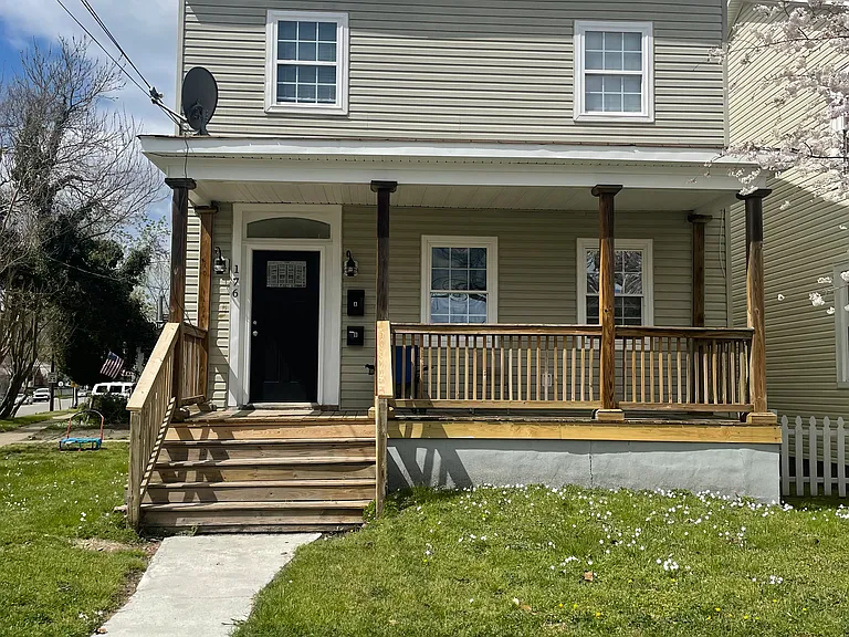 176 Williams St #A — Photo 1