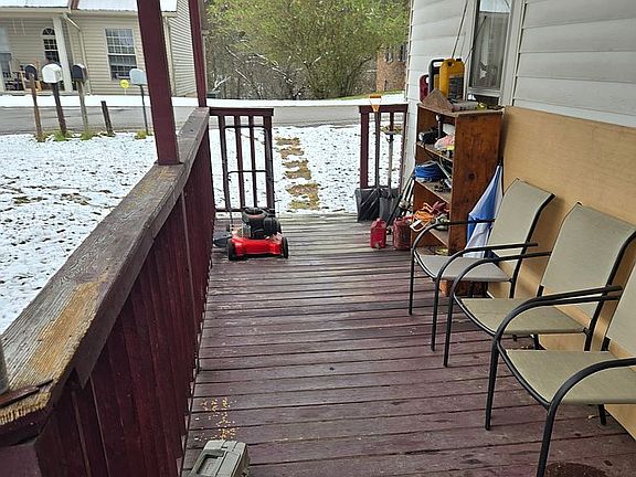 4th image of 130 Gilliam St