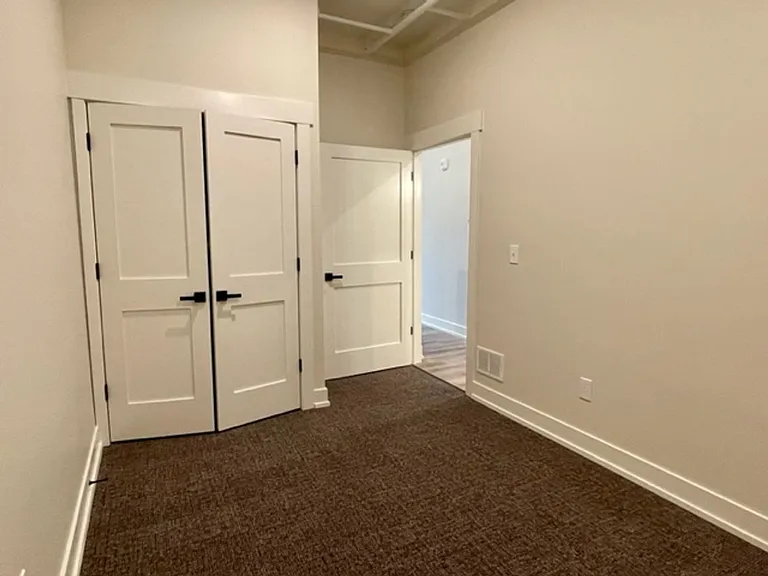 Beautiful Studio and One Bedrooms West Grand Neighborhood — Photo 21