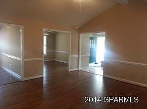 5th image of 604 River Hill Dr