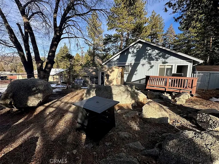 2560 Oak Dr — Photo 13