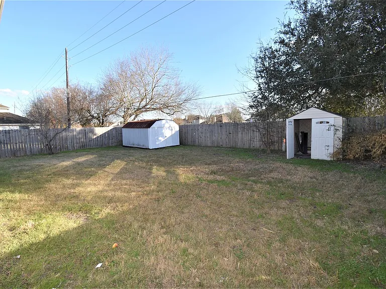 18319 Forest Dew Dr — Photo 20