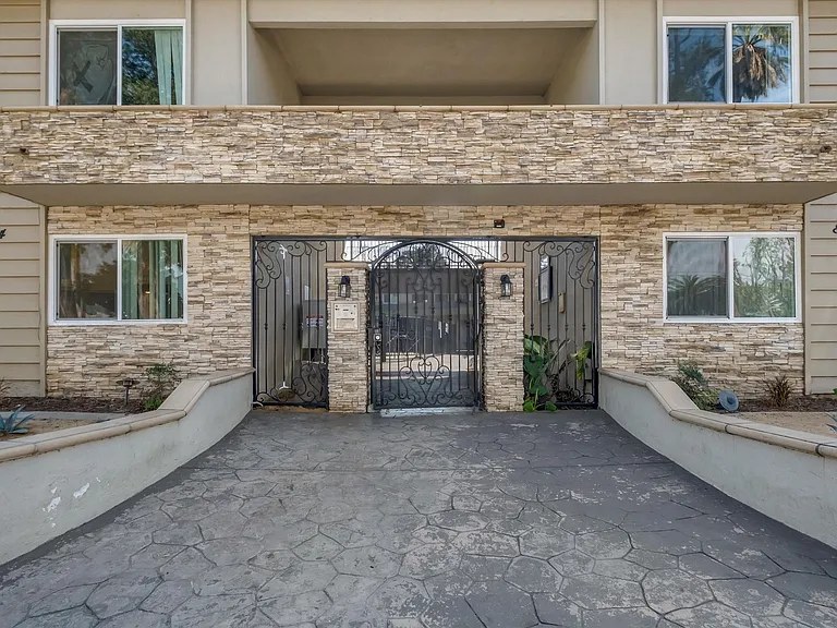 MAGNOLIA WEST APARTMENTS- RIVERSIDE, CA — Photo 18