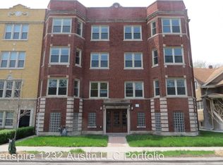 1232 N Austin Blvd APT 3S, Oak Park, IL 60302