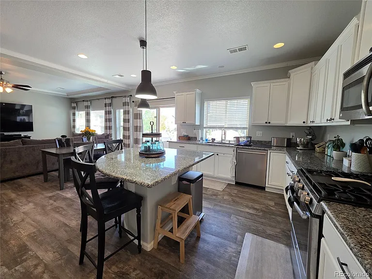 8269 Cypress Wood Dr — Photo 9