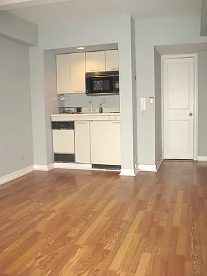 Rented by Segallis Real Estate | media 15