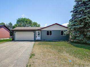 111 Rebecca Dr, Jordan, MN 55352