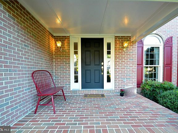 2nd image of 3011 Franklin Corner Ln