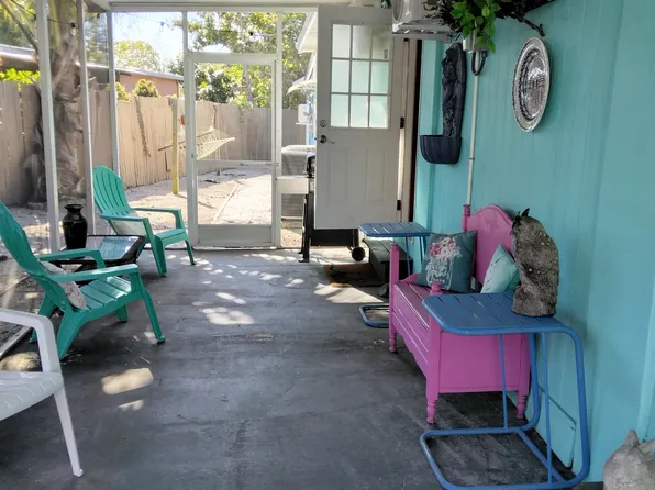 3048 Lunar St #7, Naples, FL 34112