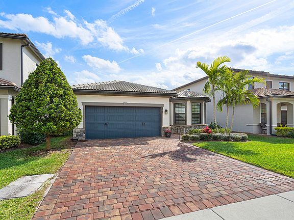3rd image of 8262 Cinch Way