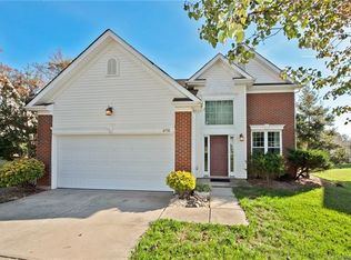 4730 Keeneland Ln, Charlotte, NC 28216