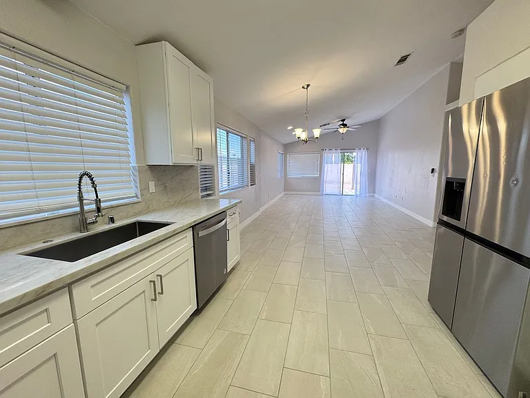 9180 Sparklewood Ct — Photo 4