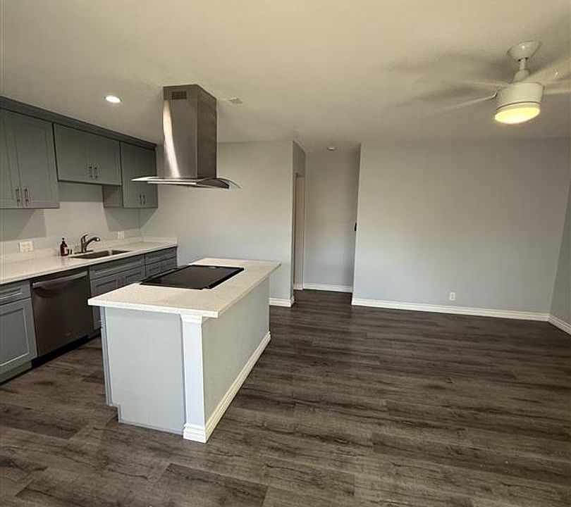 1st image of 1244 E 4th St #9