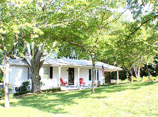 1501 Bradshaw Garden Rd, Knoxville, TN 37912