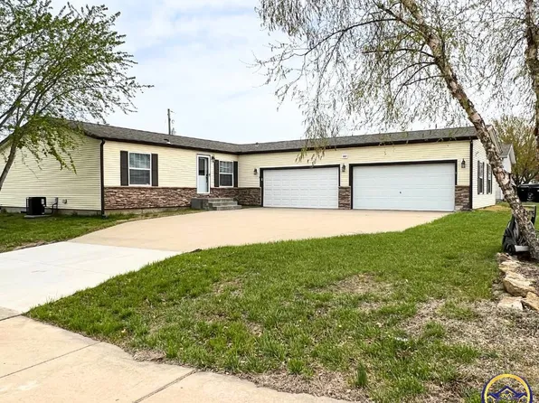 300 SE 44th Pkwy, Topeka, KS 66609
