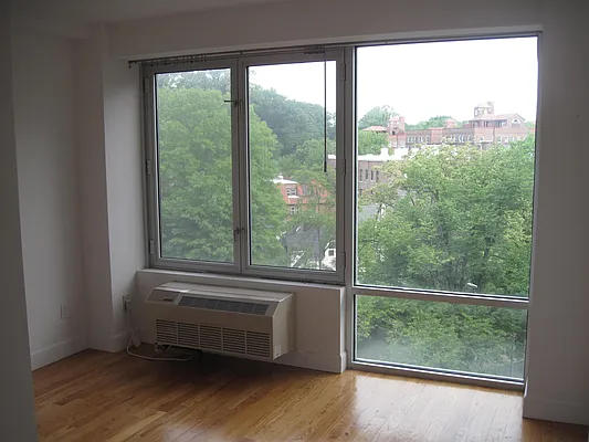 Rented by 18 REALTY | media 36