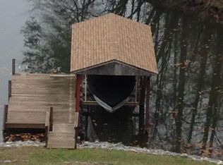 102 Bayside Dr, Goodview, VA 24095